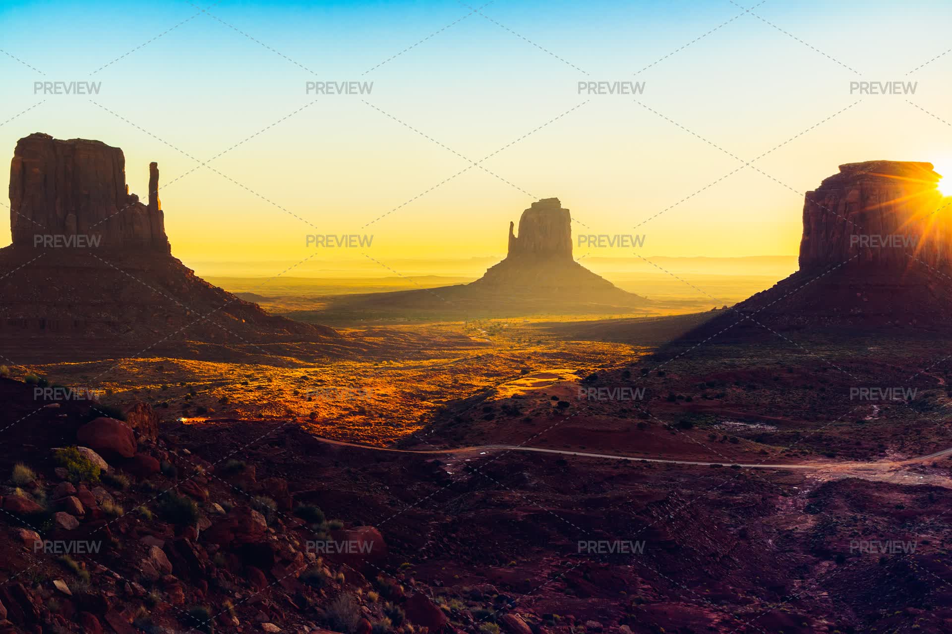 Sunrise, Monument Valley Navajo Tribal Park, Utah - Stock Photos ...