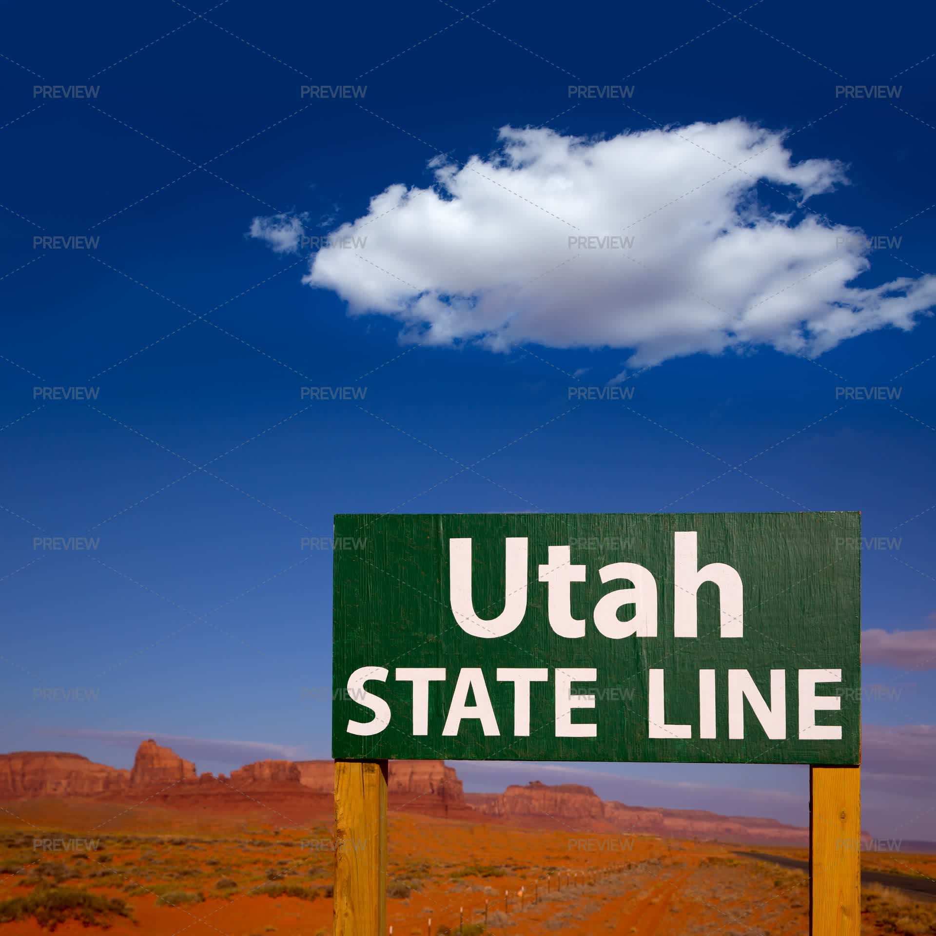 Utah State Line Sign Viewed From Monument Valley - Stock Photos ...