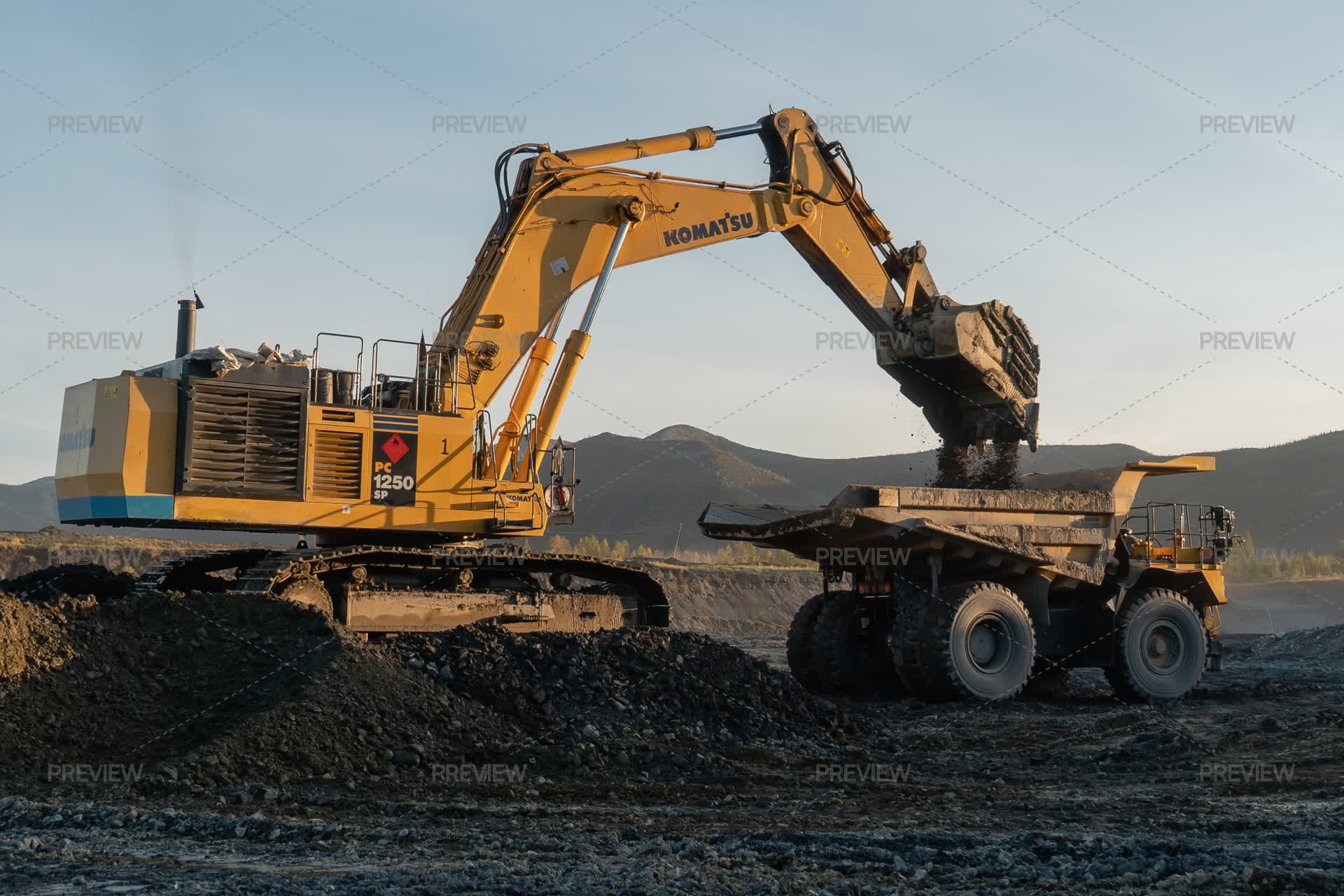 Ore Loading Box Loading Ore With Excavator - Stock Photos | Motion Array